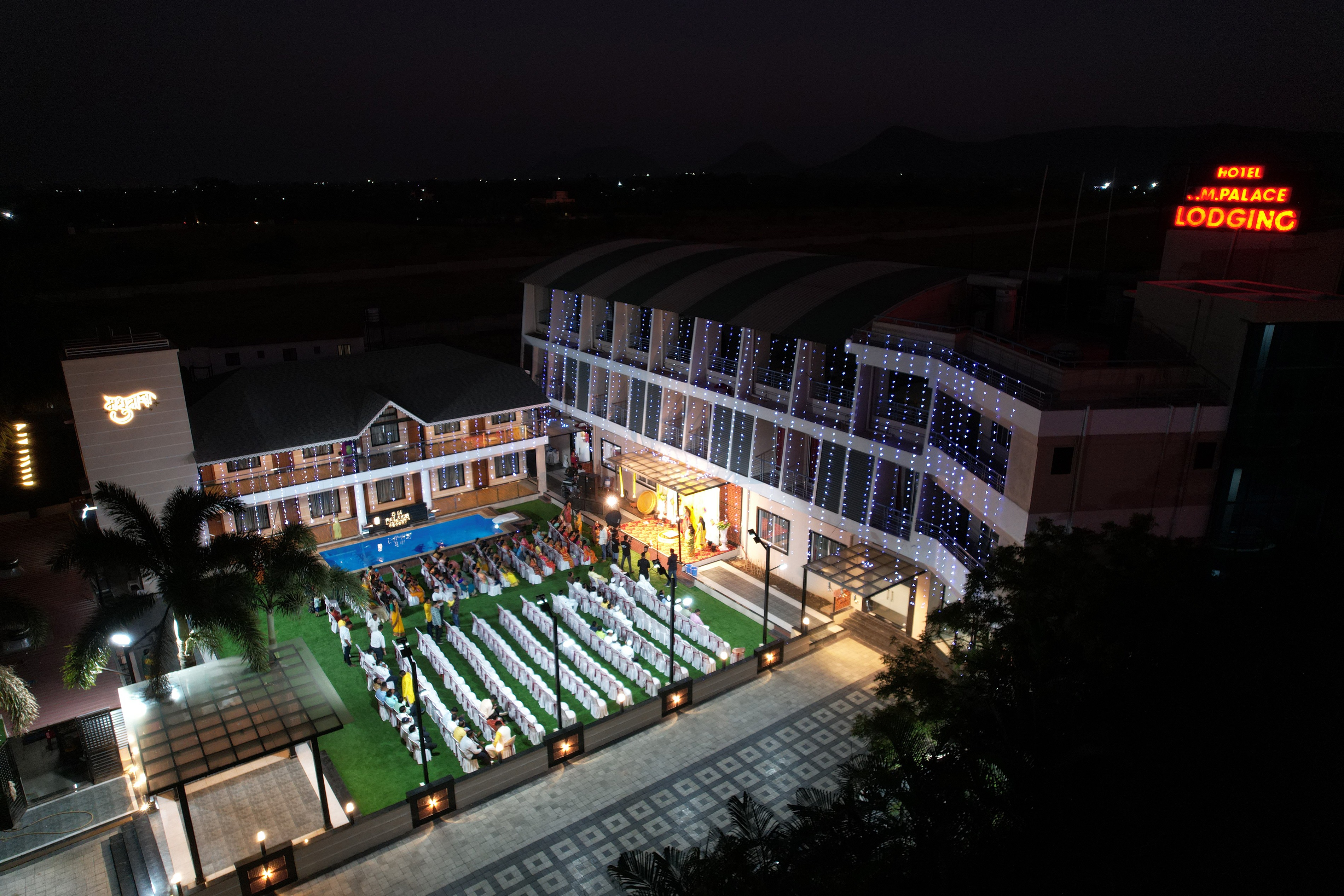 HOTEL S M PALACE